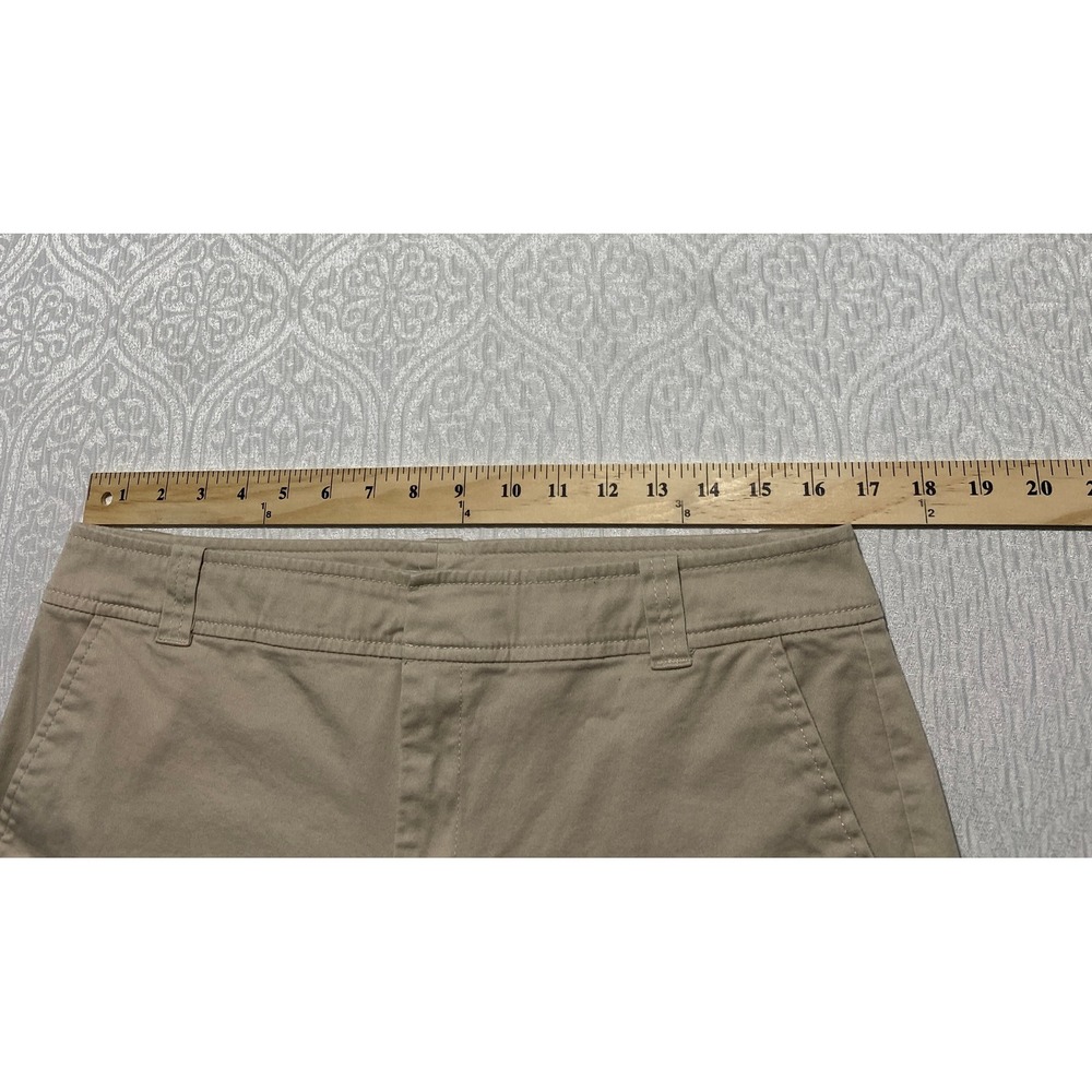 New York & Company Womens Khaki Chino Shorts Beige Cotton Stretch Size 8 - Picture 3 of 11